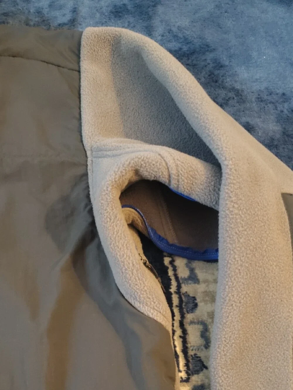 The North Face Two-Tone Gray and Black Denali Fleece Jacket with Blue Accents